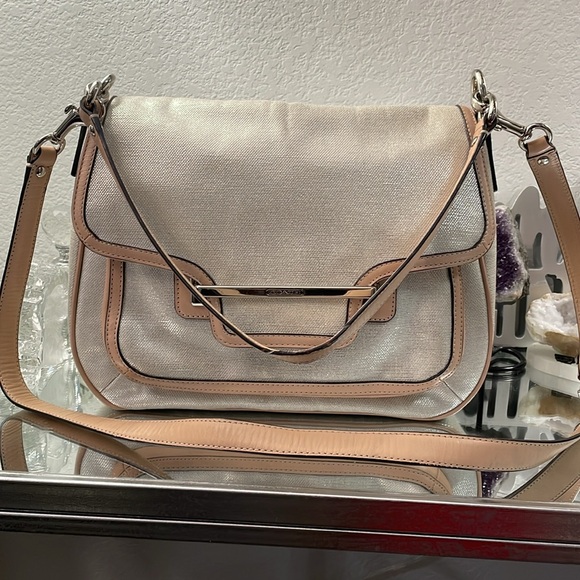 EUC AUTH COACH TAYLOR FOIL BEIGE CREAM FLAP SHOULDER BAG CROSSBODY HANDBAG - Picture 3 of 13